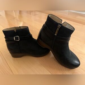 Dansko Black Leather Boots - Women's size EU 37, US 6.5.  Almost brand new!